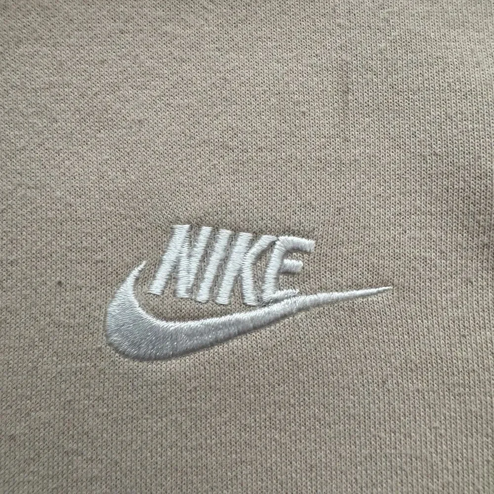 Nike Hoodie Womens Medium Beige Sportswear Club Fleece Pullover Sweatshirt Train